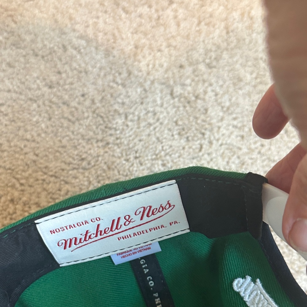 Mitchell & Ness Green Cap - Picture 3 of 5